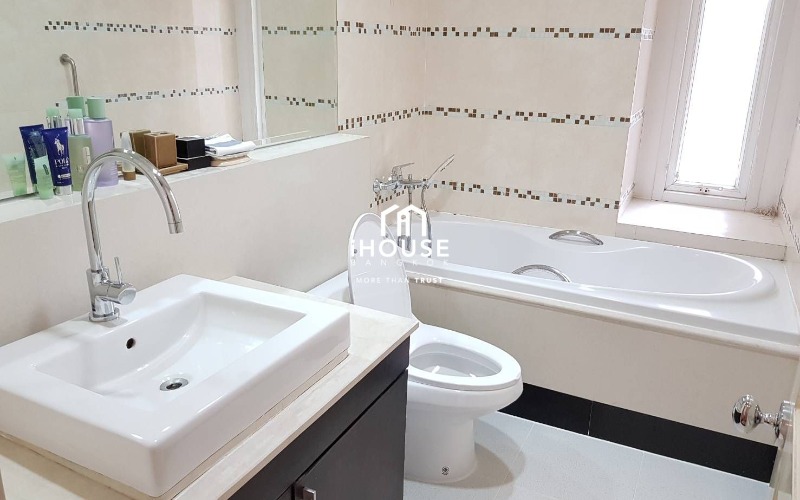 นราทร เพลส