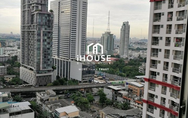 Pathumwan Resort