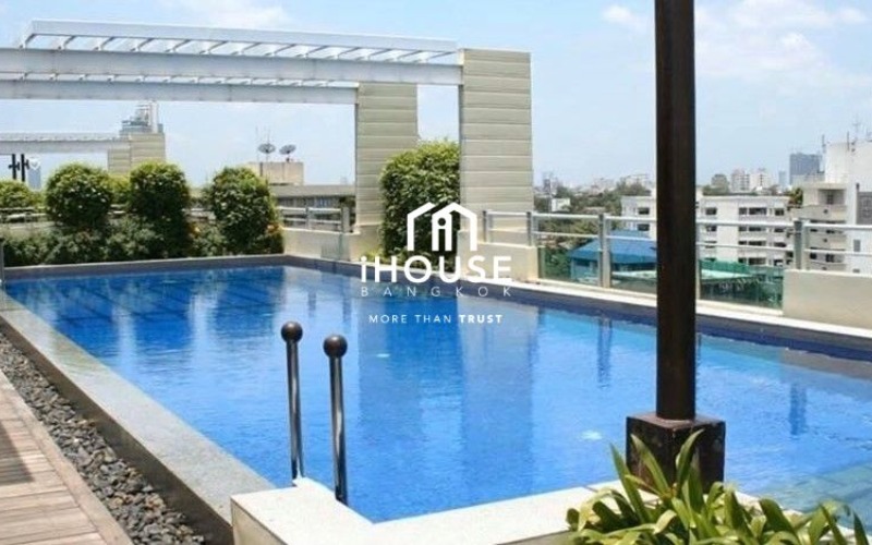 Sathorn Plus - By The Garden