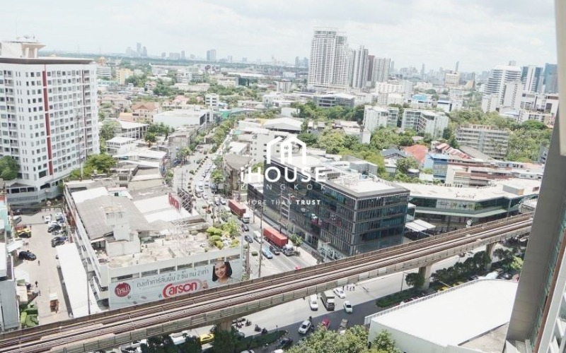 สกายวอล์ค คอนโดมิเนียม