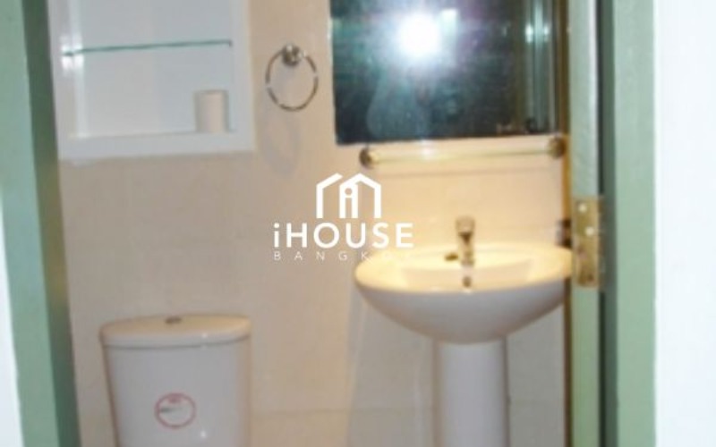 Sukhumvit House