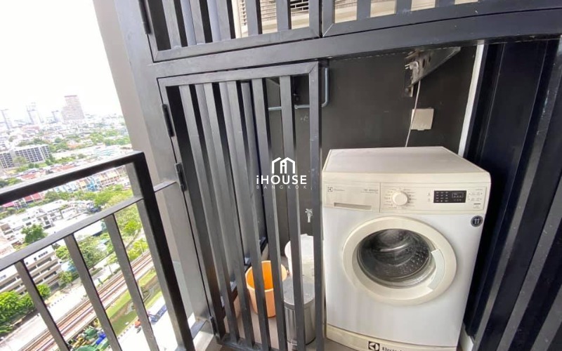 Urbano Absolute Sathon - Taksin