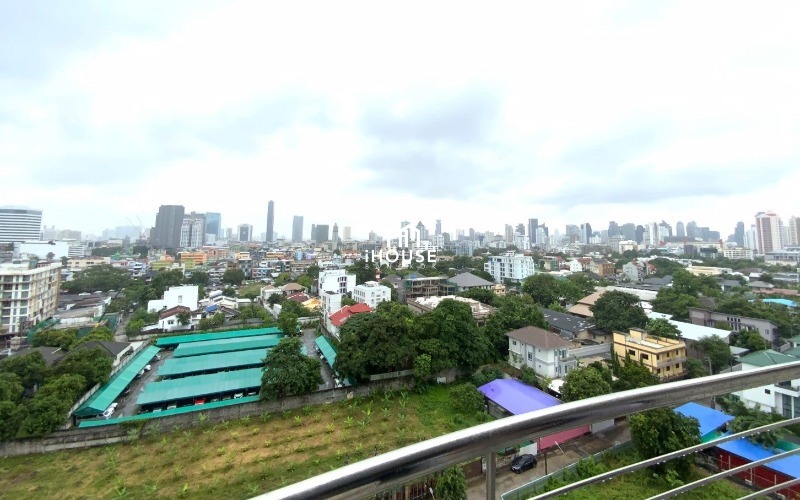 ศุภาลัย เพลส